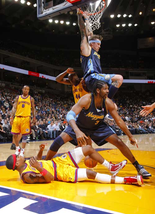 他的存在使 他的存在使