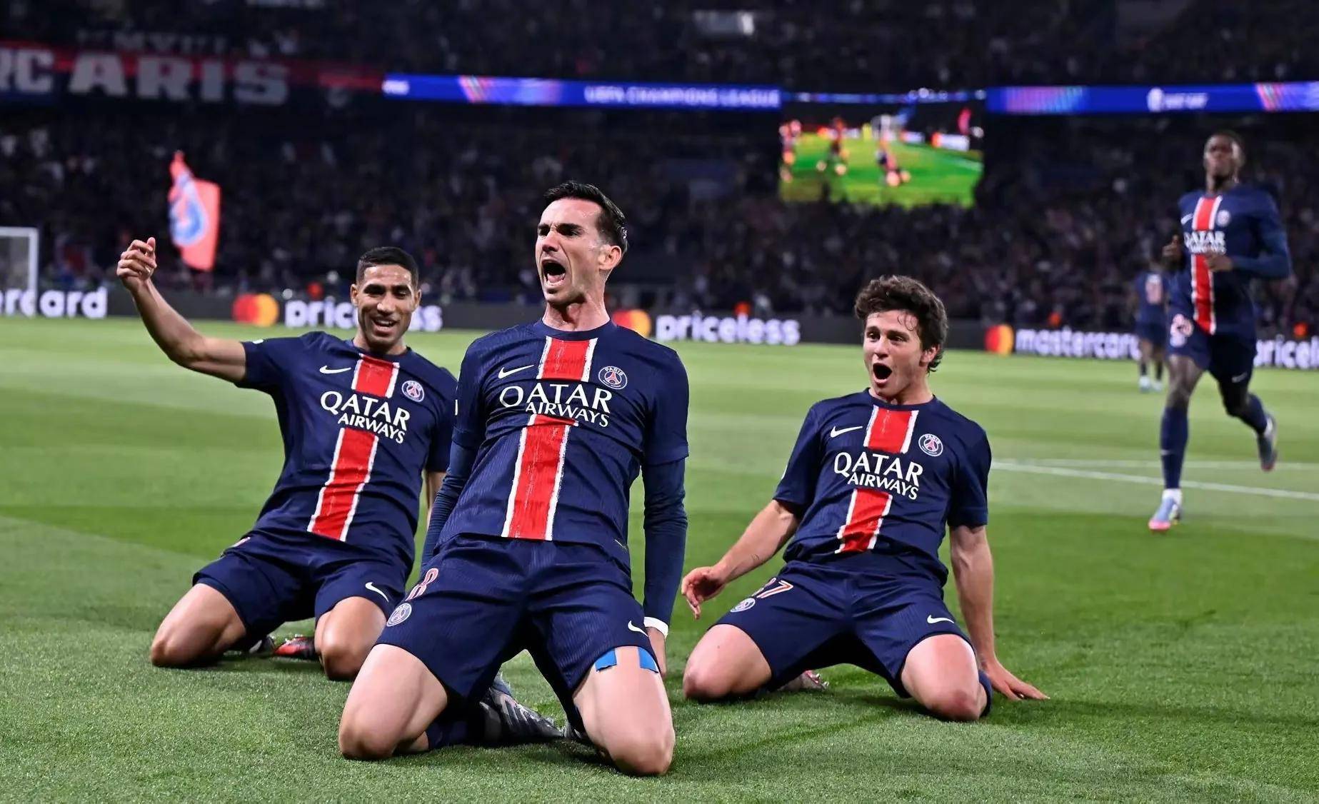 在现代足球 在现代足球