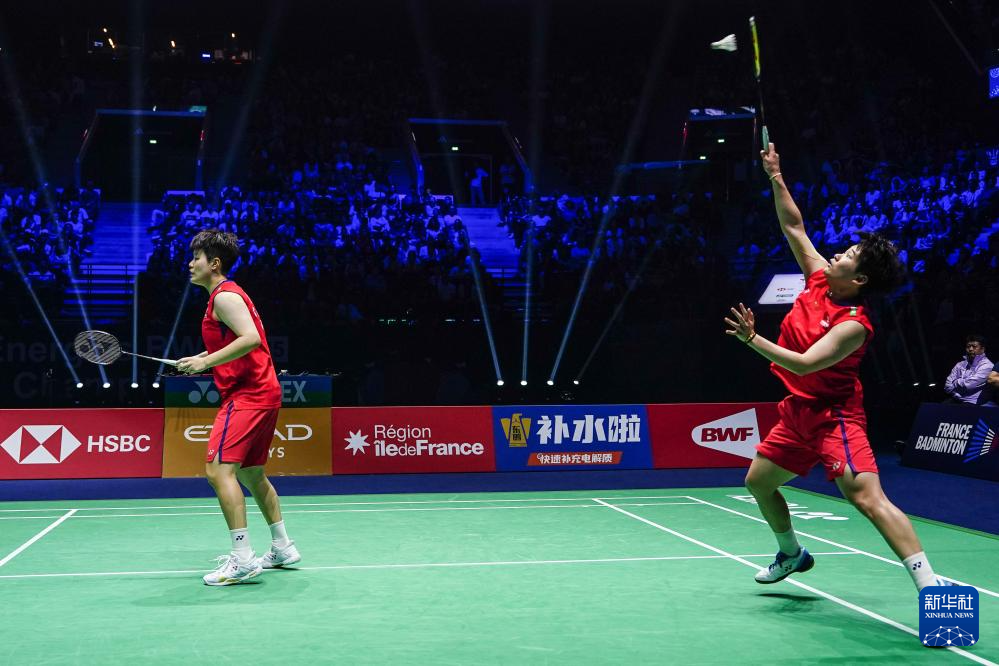 分别在女子 分别在女子