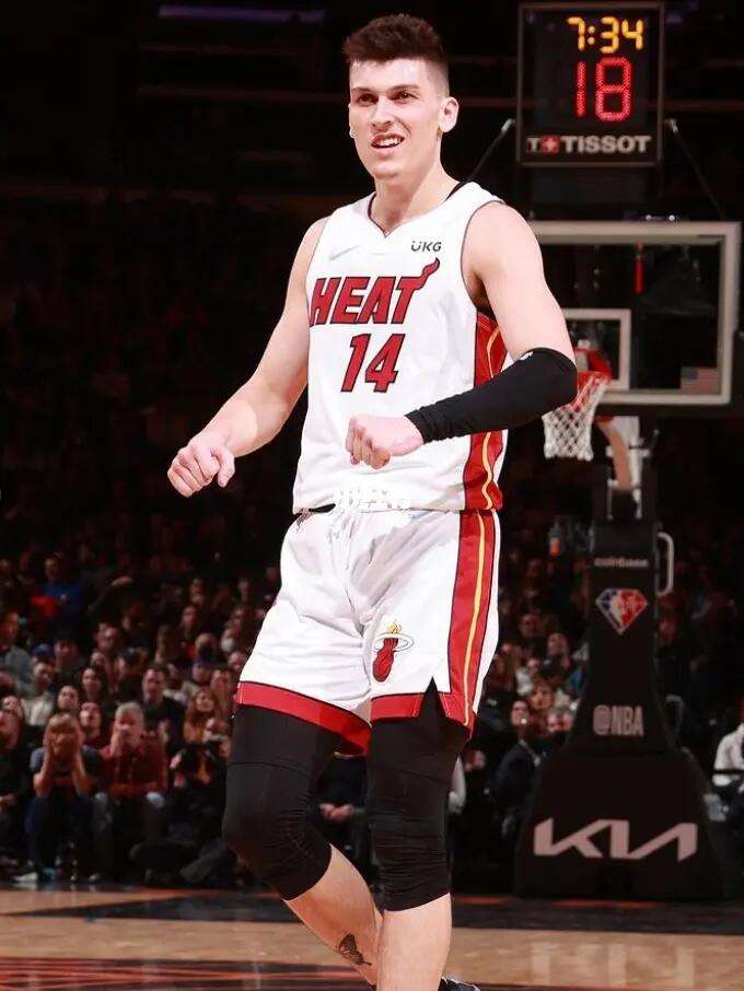 砍下三双 砍下三双